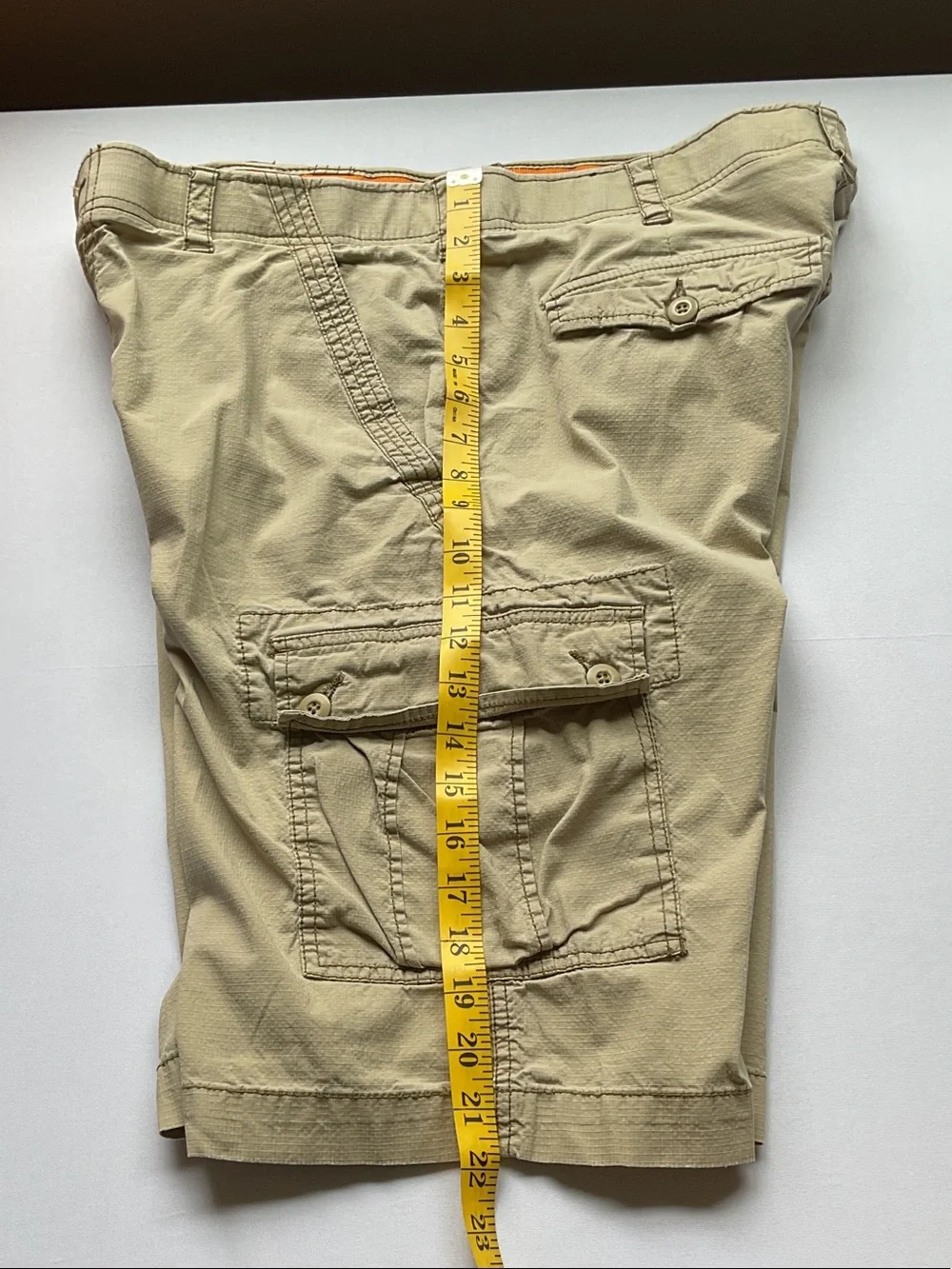 Men's Beige Cargo Shorts - Casual Utility Style
